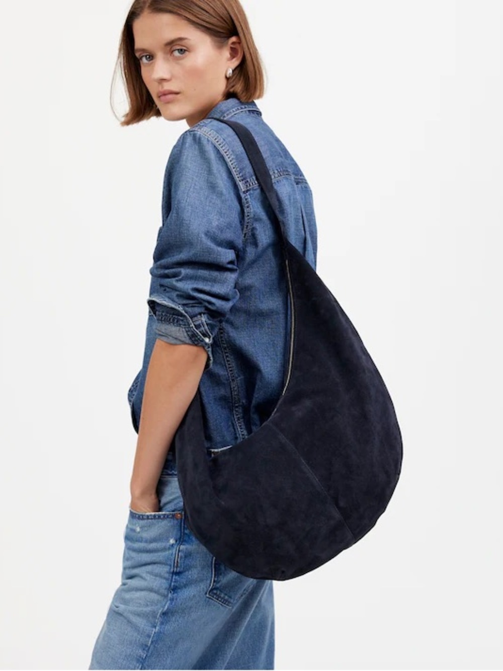 Madewell the Essential Curve Shoulder Bag in Navy Blue Suede Leather